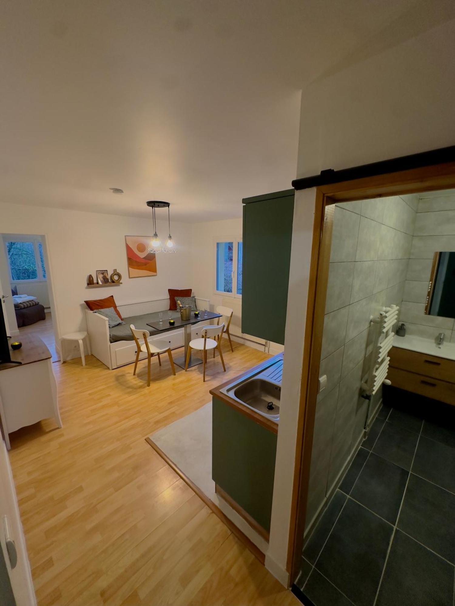 Appartement Chloe Du Lac Montferrat  Luaran gambar