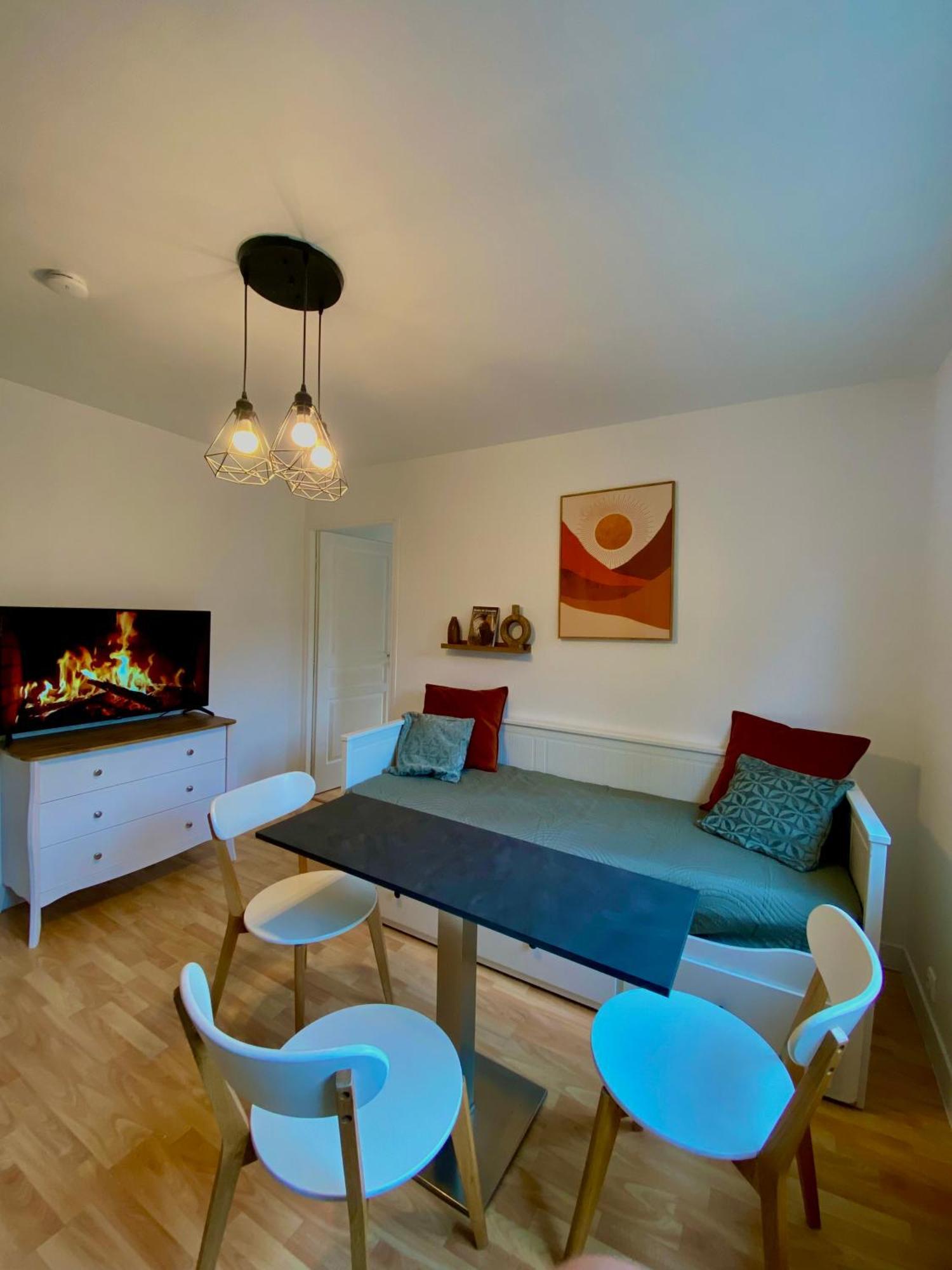 Appartement Chloe Du Lac Montferrat  Luaran gambar
