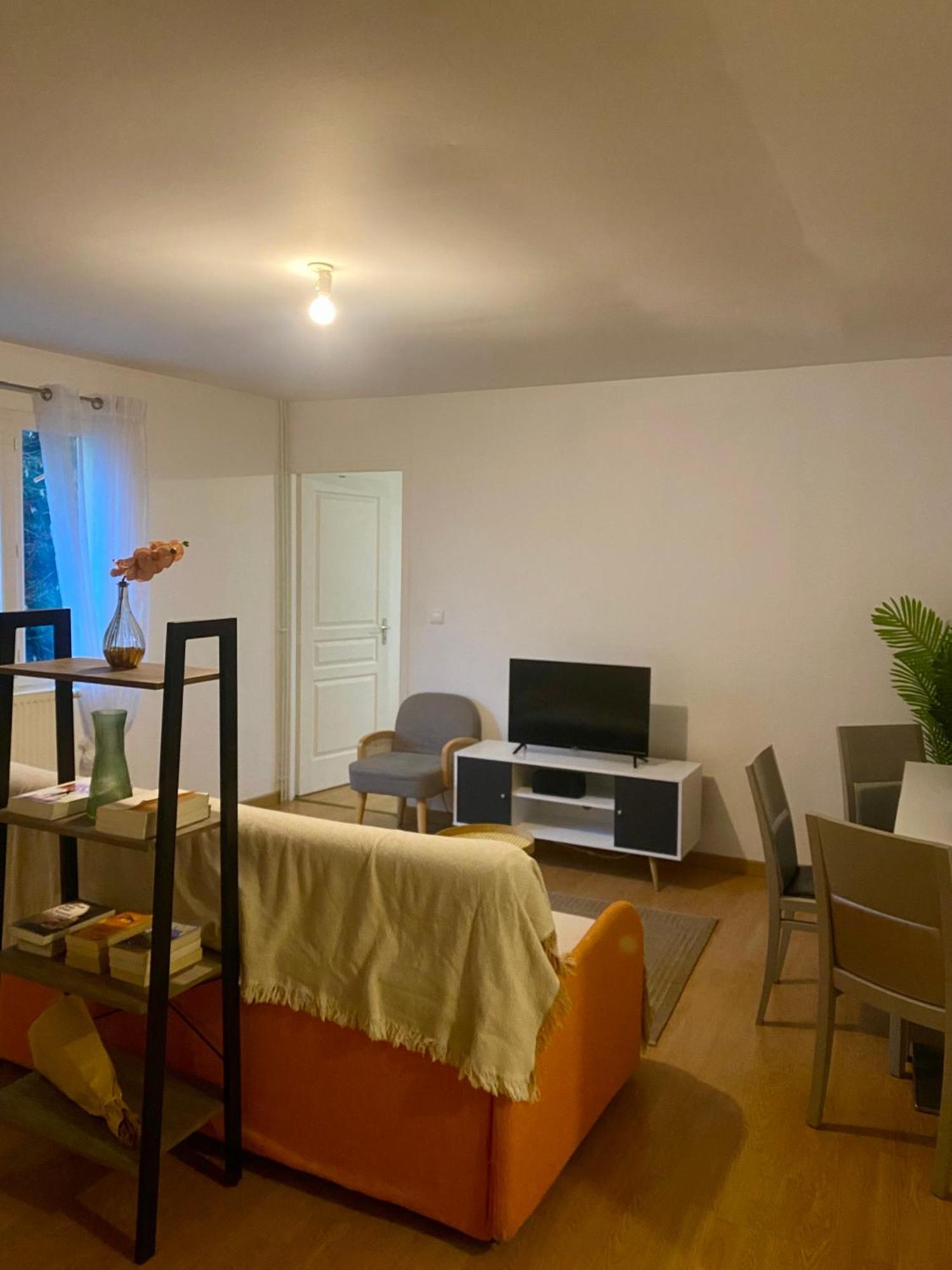 Appartement Chloe Du Lac Montferrat  Luaran gambar