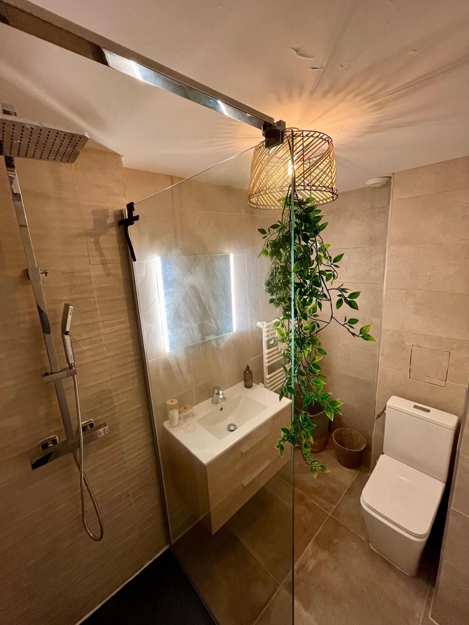 Appartement Chloe Du Lac Montferrat  Luaran gambar